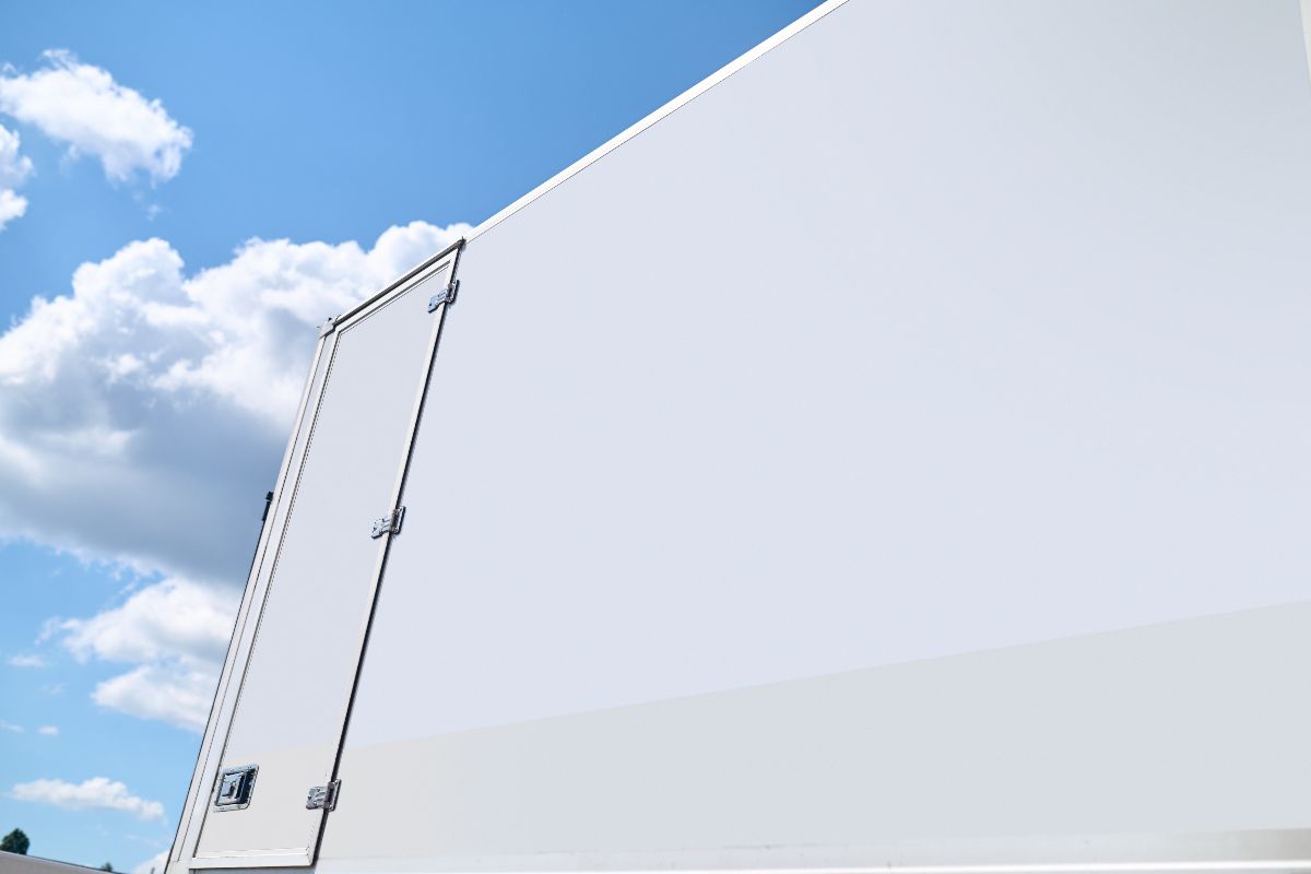 How ACP panels are used on trucks