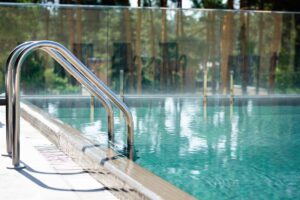 What Are Safe Materials for Transparent Pools?